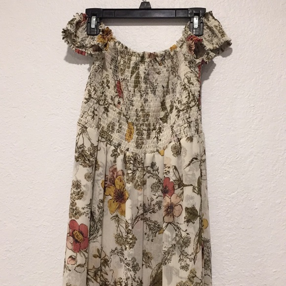 Long dress with floral printing. - Picture 4 of 5